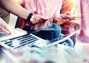 MOOCs: Creating Dynamic and Collaborative Learning Programs