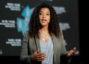 4 Questions to Consider When Creating Engaging Hybrid Event Experiences